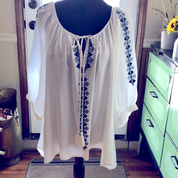 Chelsea & Theodore Women's Lightweight Tunic - 1X - Picture 1 of 7